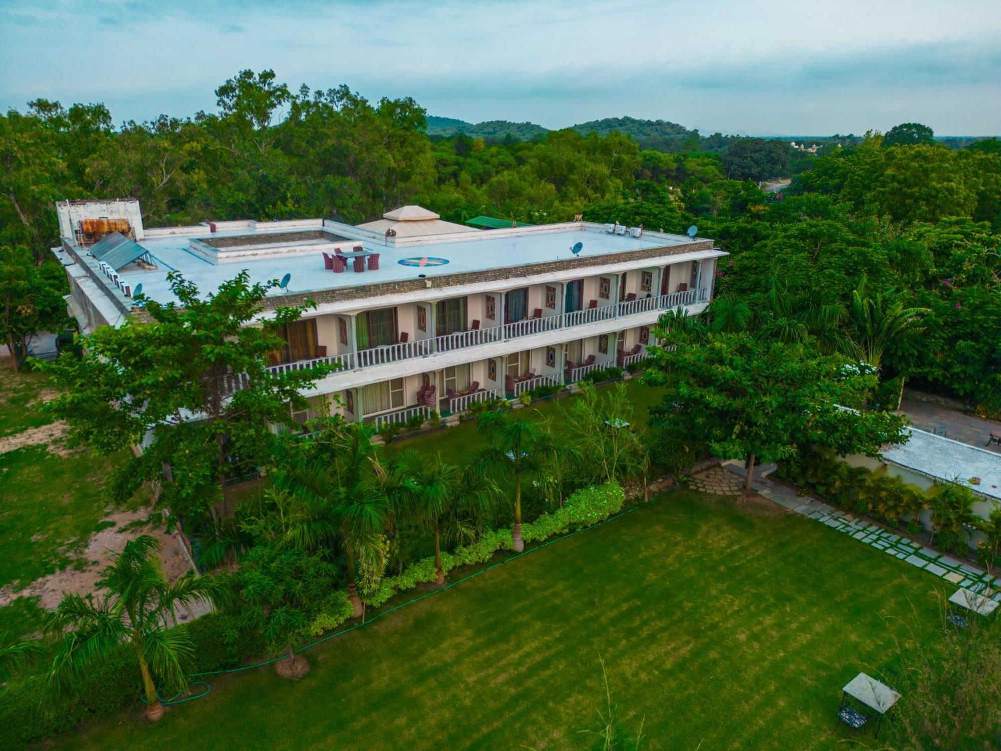 Ranakpur Safari Resort Sādri Esterno foto
